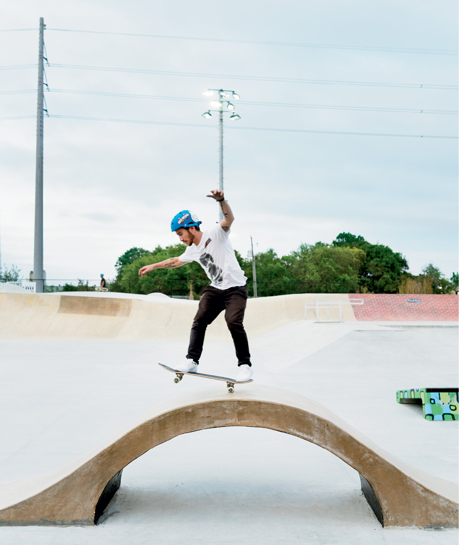 Justin Wade &quot;manual&quot; (Wheelie) over the arch