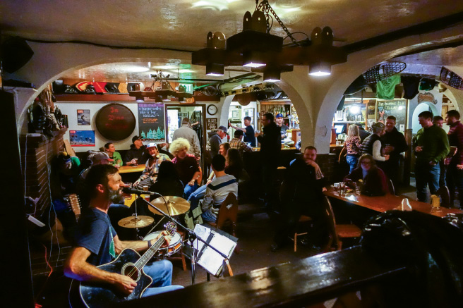 Live music at the Snorting Elk on Fridays and Saturdays