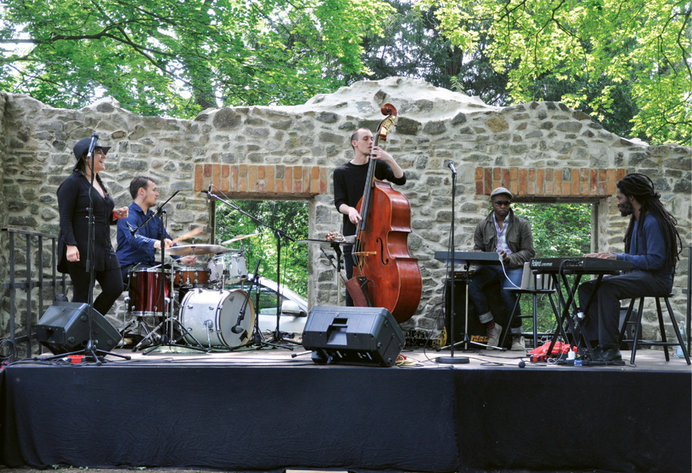 Charleston vocalist Leah Suárez (left) and multi-instrumentalist Alex Collier (second from right) performed at the monument’s naming ceremony.