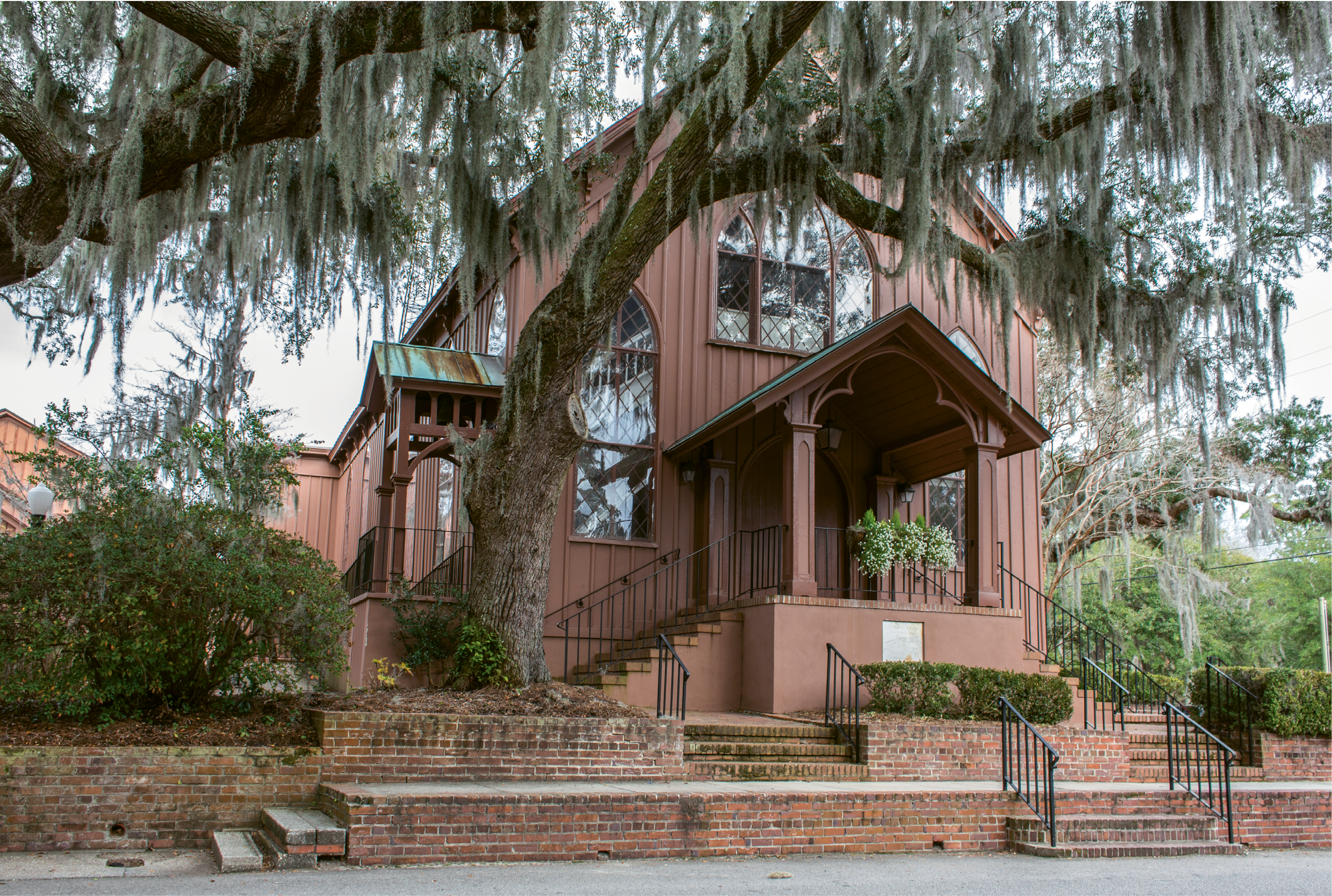 St. Andrew’s in the Old Village served as the chapel-of-ease for Christ Church congregants who lived or summered near the harbor.