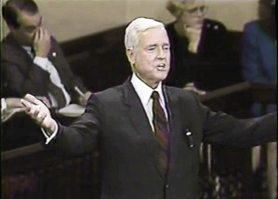 Frustrated with the federal government’s slow aid response—it took the Federal Emergency Management Agency (FEMA) a full week to open its first disaster center in South Carolina—Senator Fritz Hollings called FEMA “the sorriest bunch of bureaucratic jackasses I’ve ever worked with in my life” on the Senate floor. He later called for a federal investigation of the agency.