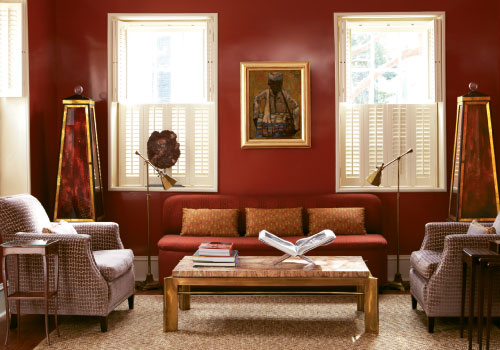 narrow sitting room appear wider