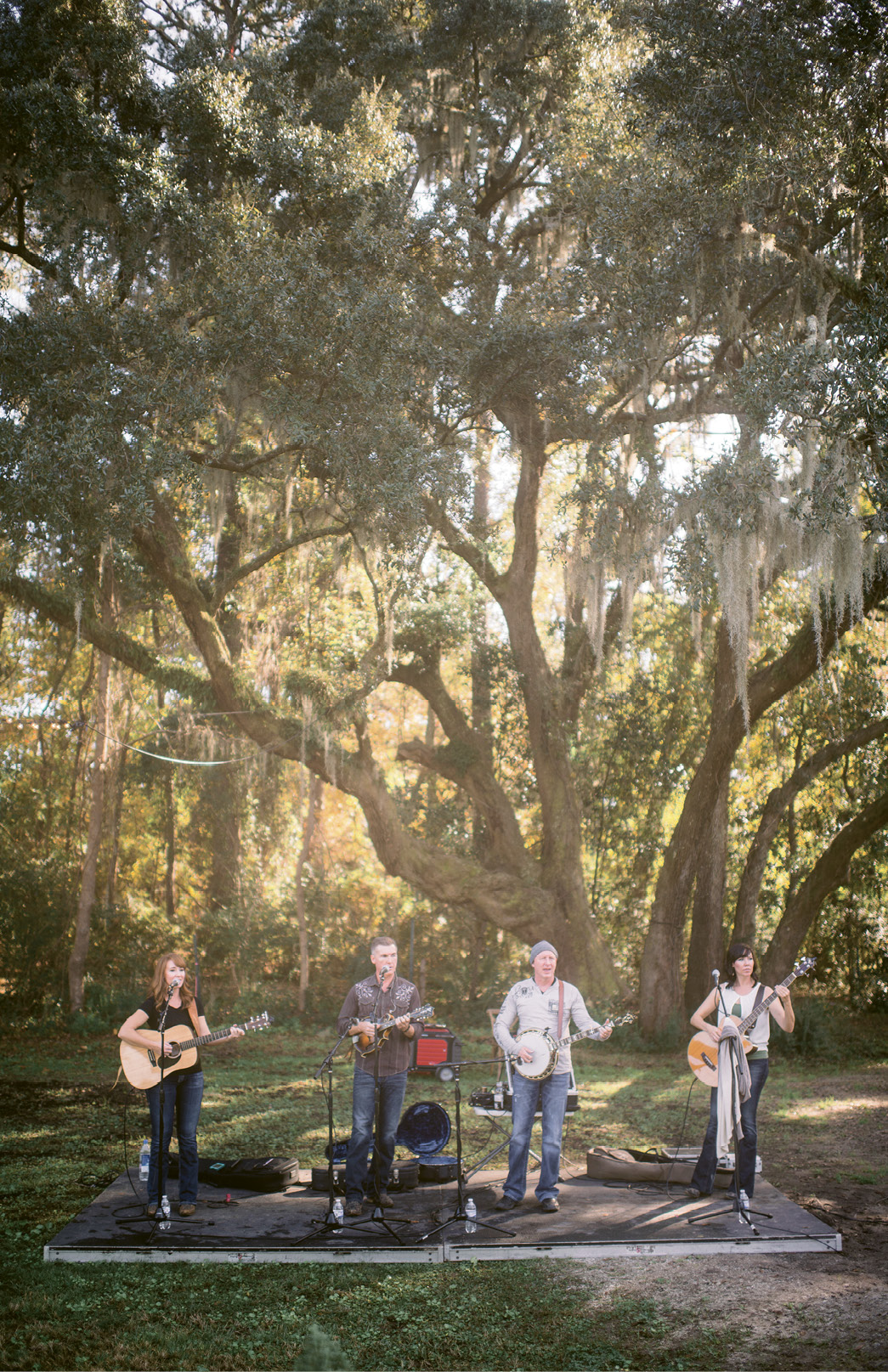 Make Merry: Bluegrass band Common Ground played throughout the afternoon. “The band was a splurge, for sure, but I felt it made all the difference!” says Melissa. When hosting a more low-key event, simply pipe in country or bluegrass tunes from a docking station.