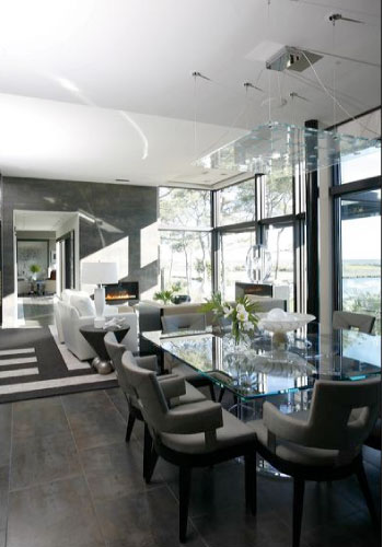 top) bridges the residence’s two main wings