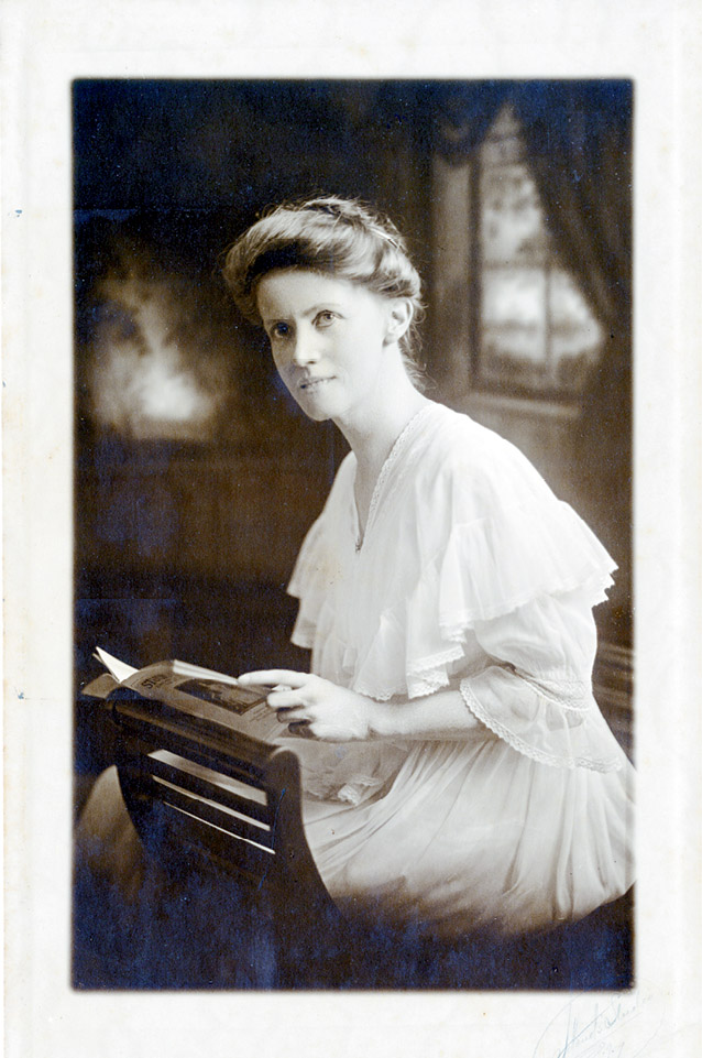 Alice with Talulah Lemmon on August 19, 1944, the evening Harry McInvaill proposed to her friend