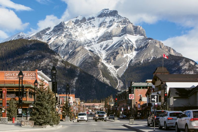 Looming Large: It’s easy to see why serious skiers flock to the heart of British Columbia: The town of Revelstoke is as wild and welcoming as its unlikely name.