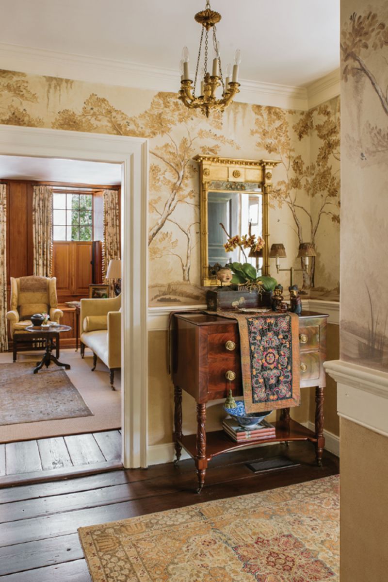 Hilton Head artist Joe Doolan painted the foyer with a mural reminiscent of the Lowcountry landscape.