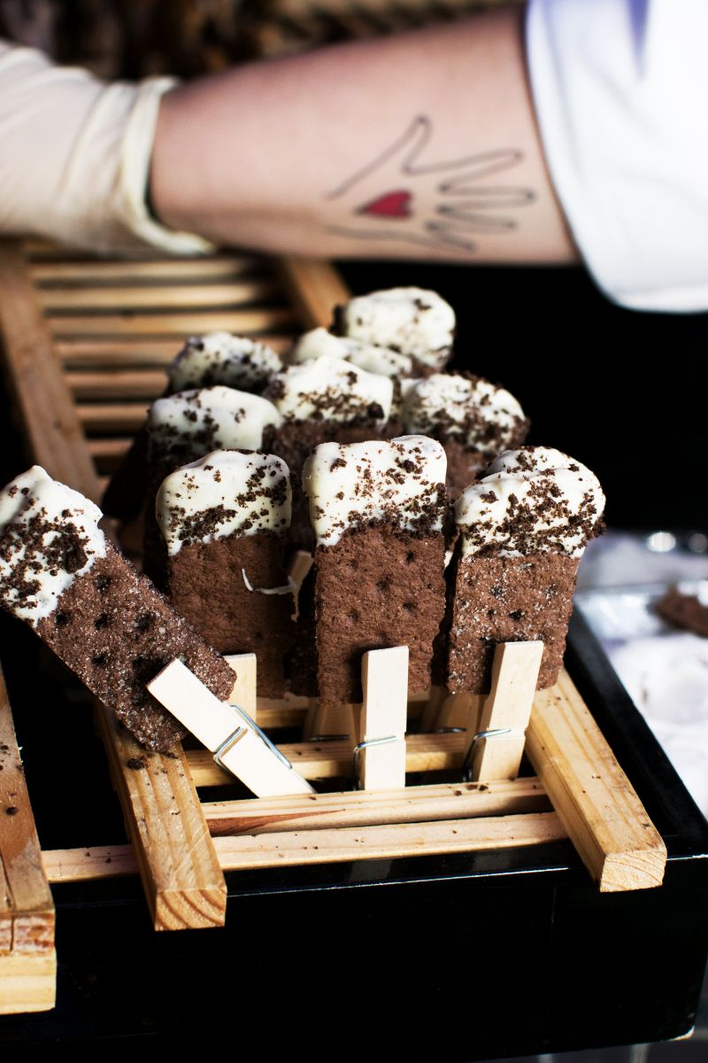 Chocolate graham crackers topped with torched marshmallow made for the perfect bite-sized dessert.