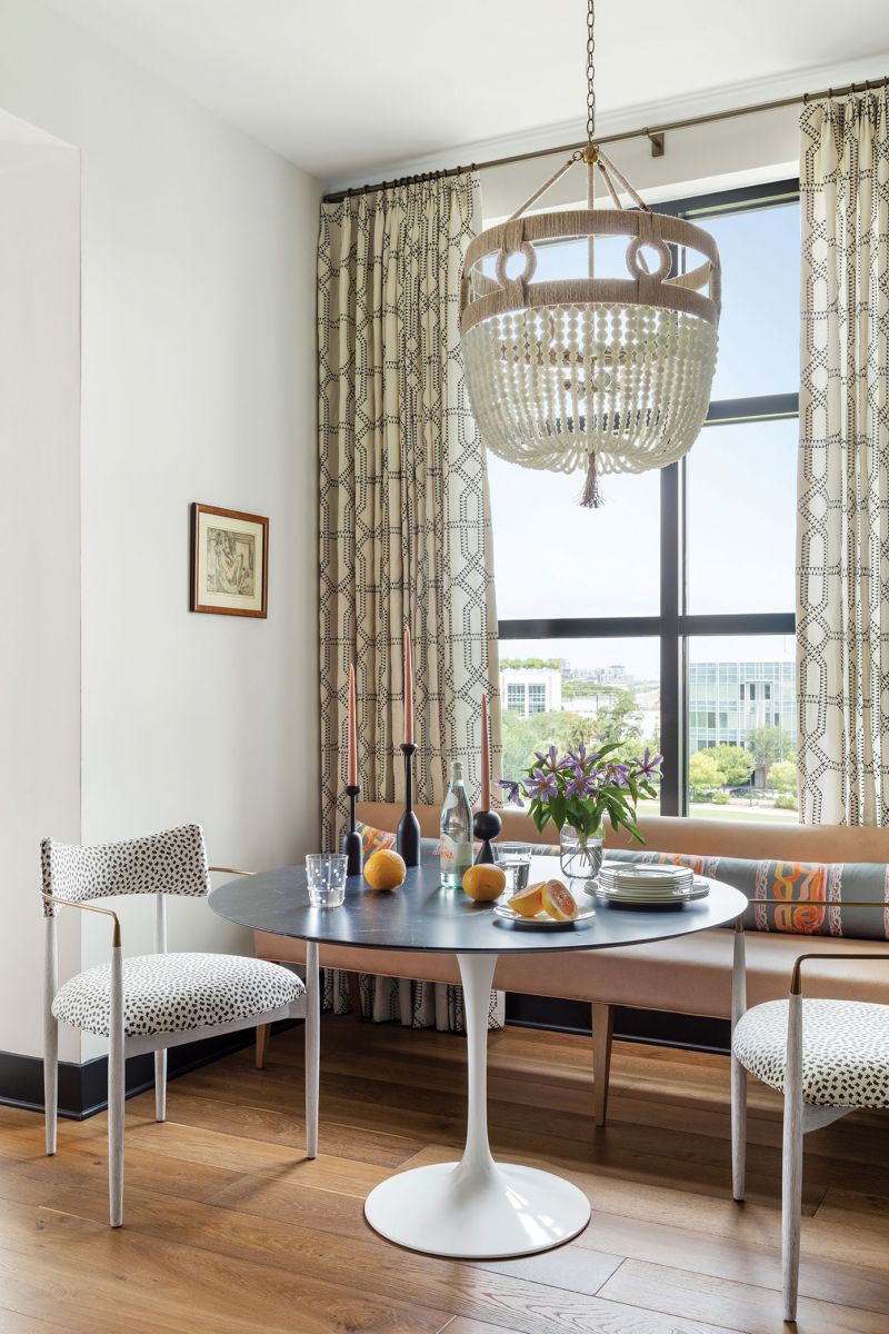 When a Virginia transplant wanted enjoy the charms of downtown Charleston without the concerns that come with maintaining a centuries-old home, a top-floor condo in the Gadsden provided the perfect solution.