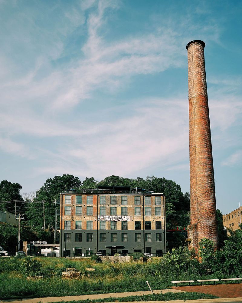 A new hotel housed in a former cereal factory in the River Arts District, The Radical’s decor features paintings and graffiti by local artists, and the rooftop lounge offers open-air views across the river.