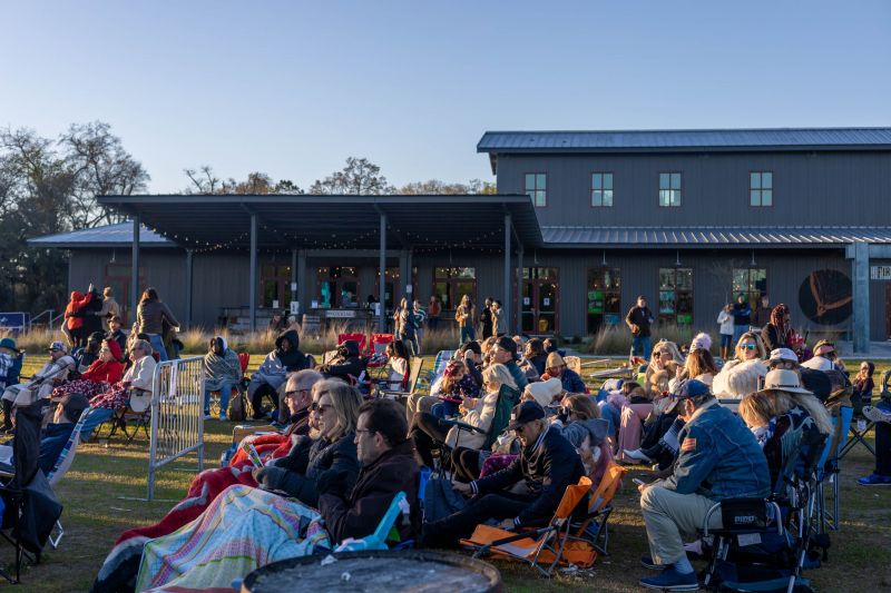 Proceeds benefited the American Lung Association, which works to save lives by improving lung health and preventing lung disease, through research, advocacy, and outreach.